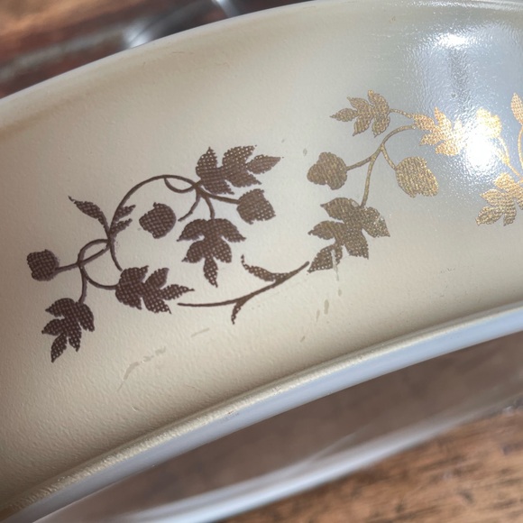 Vintage Pyrex Gold Acorn Divided Casserole Dish 1.5 Quart - Picture 6 of 6